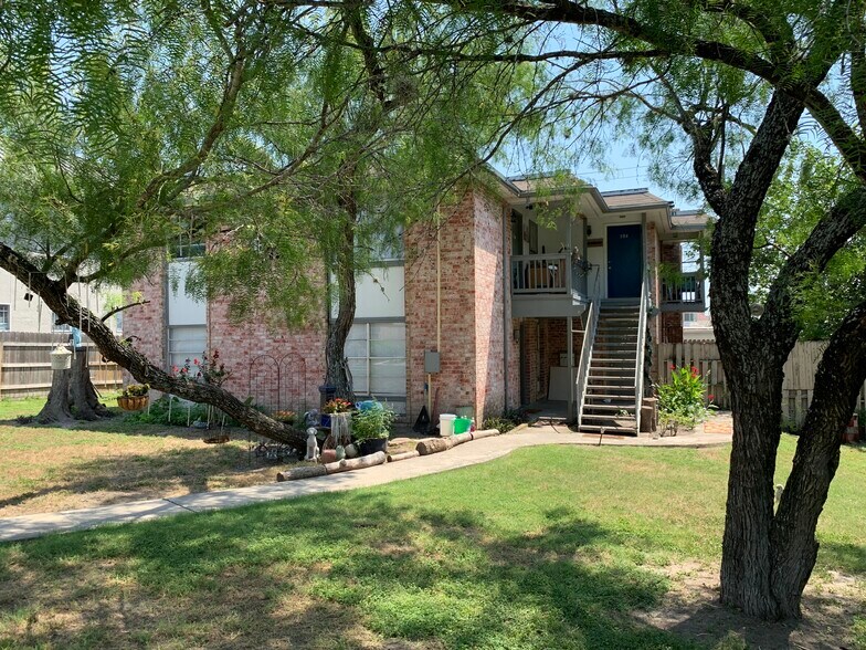 More Photos Of 10806 Baltic Dr, San Antonio Apartments For Sale