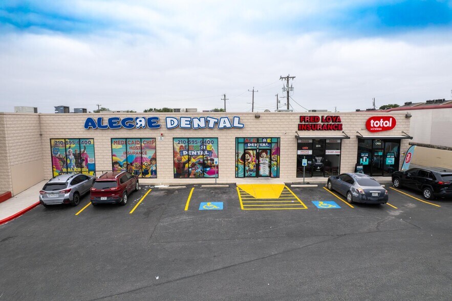 More Photos Of 6000-6064 Ingram Rd, San Antonio Unknown For Lease