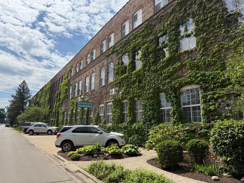 Primary Photo Of 300-306 W Front St, Harvard Warehouse For Lease