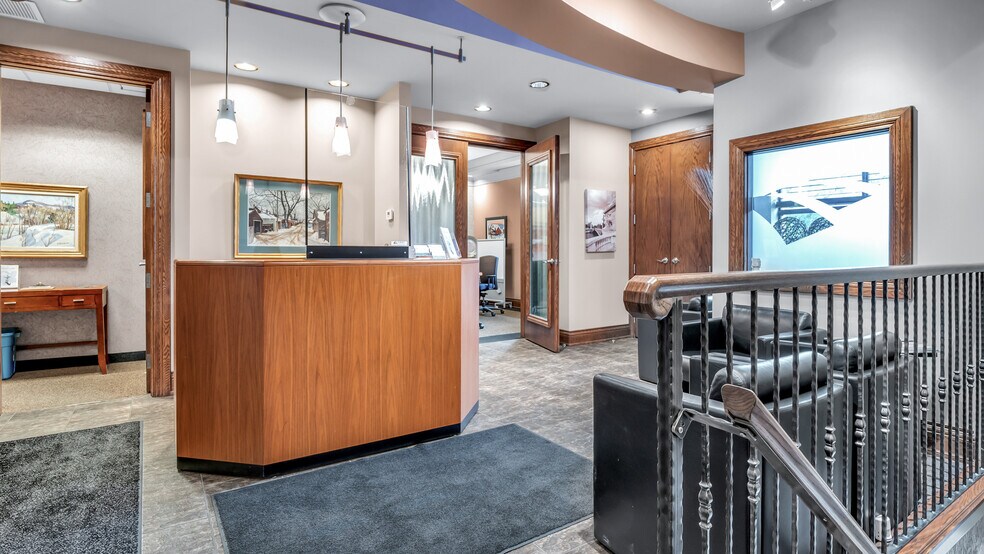 More Photos Of 484 Pelissier St, Windsor Office For Lease