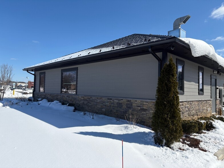 More Photos Of 1381 Fairview Blvd, Delran Office For Sale