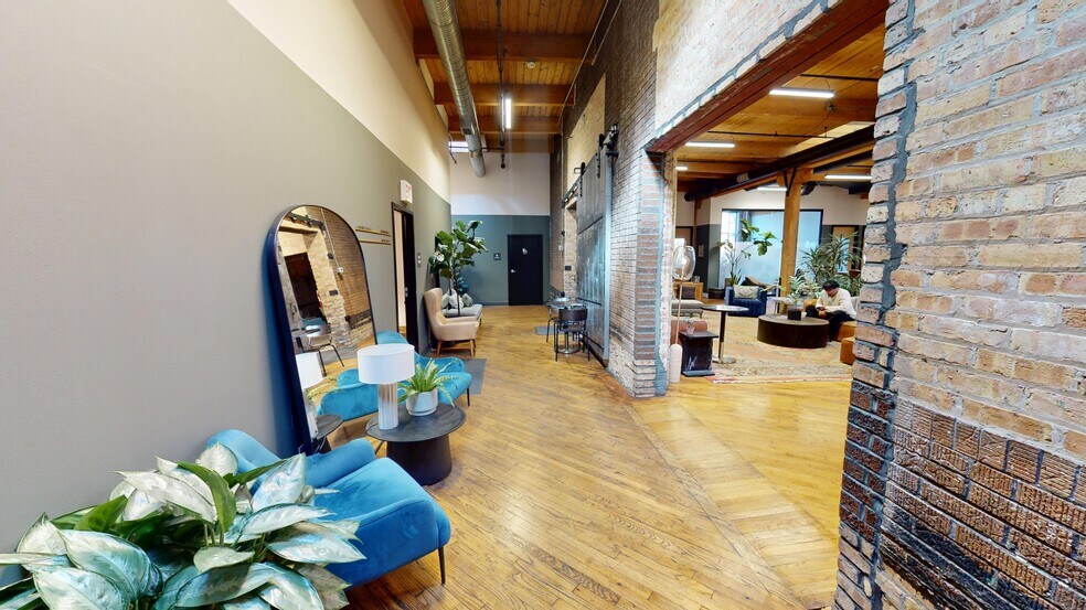 More Photos Of 1550-1556 W Carroll, Chicago Loft Creative Space For Lease