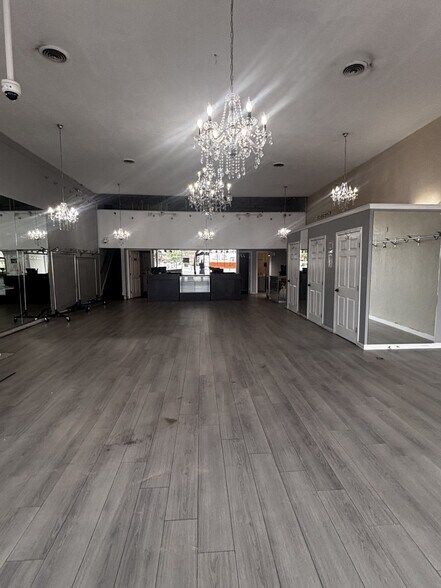 More Photos Of 1222 H St, Modesto Storefront For Lease