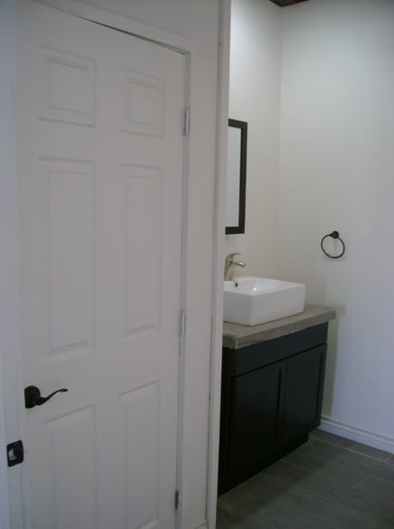 More Photos Of 5939-5941 Clara St, Bell Gardens Manufacturing For Lease