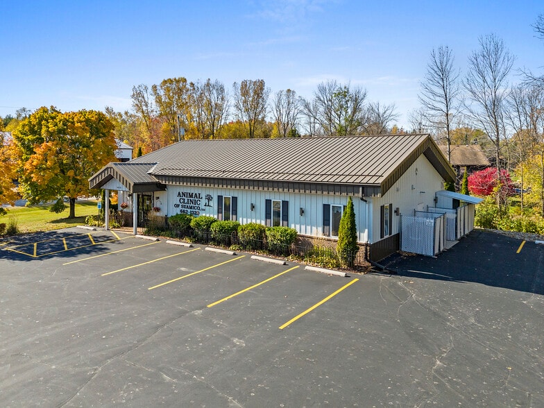 More Photos Of 14605 Velp Ave, Suamico Veterinarian Kennel For Sale