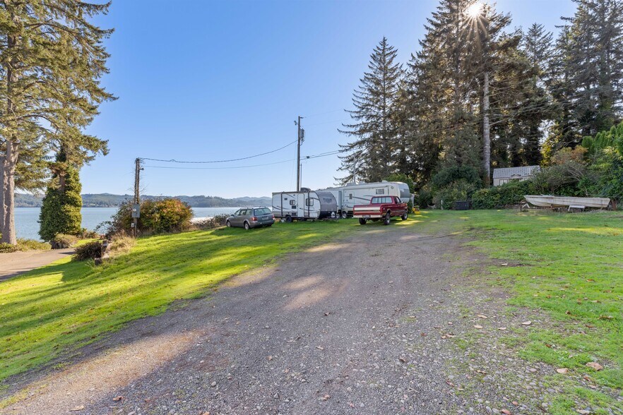 More Photos Of 4484 Fish Mill, Westlake Hotel For Sale