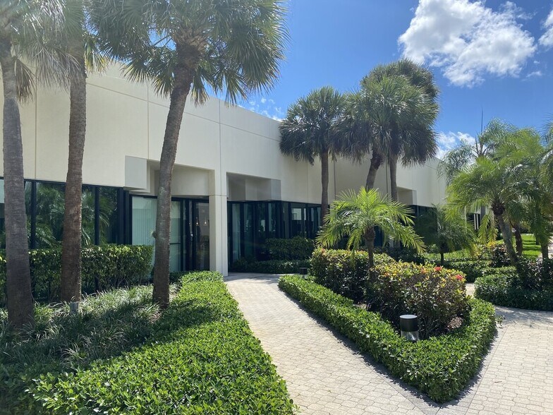 More Photos Of 902 Clint Moore Rd, Boca Raton Loft Creative Space For Lease