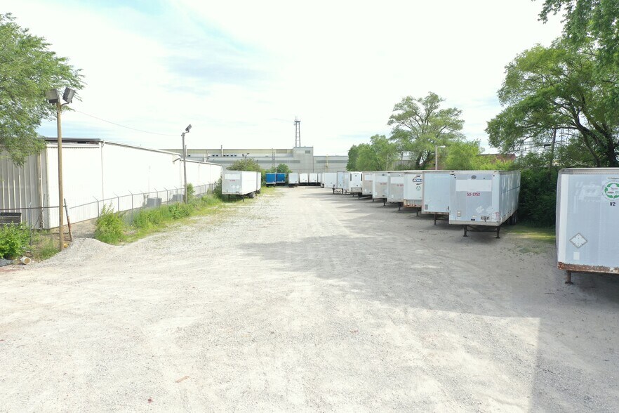 More Photos Of 2331 S 30th St, Lafayette Manufacturing For Sale