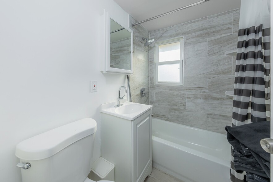 More Photos Of 2453 Delsea Dr, Franklinville Office For Sale