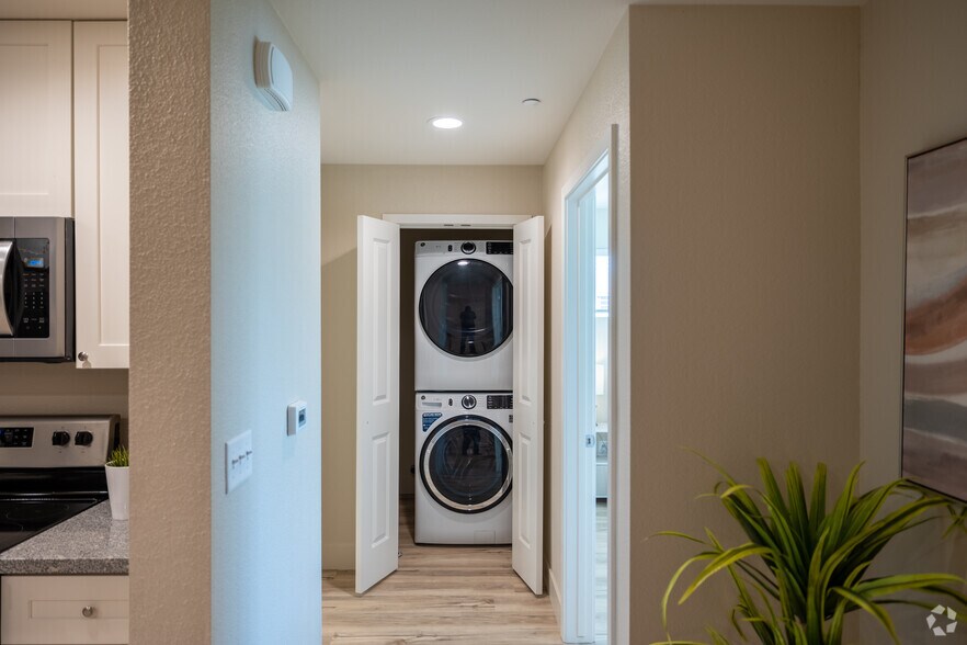 More Photos Of 2531 W Rumble Rd, Modesto Apartments For Sale