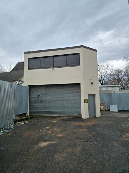 More Photos Of 1288 Forest Ave, Staten Island Storefront Retail Office For Lease