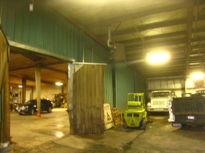 More Photos Of 500 Hunt Ave, Charleston Warehouse For Sale