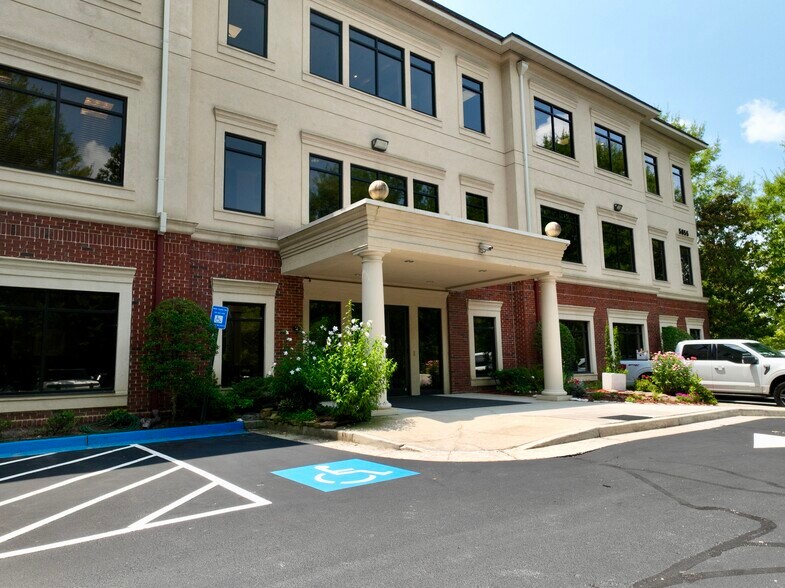 More Photos Of 5855 Sandy Springs Cir NE, Atlanta Office For Sale