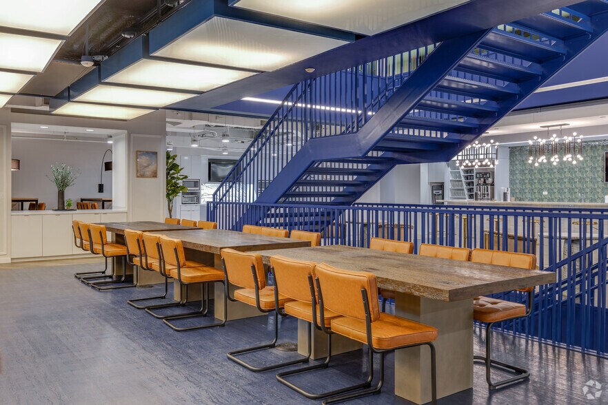 More Photos Of 1635 Market St, Philadelphia Office For Sale