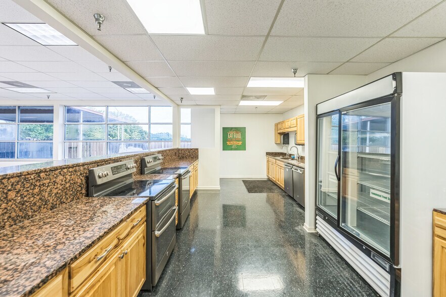 More Photos Of 2080 Brentwood St, High Point Office For Lease