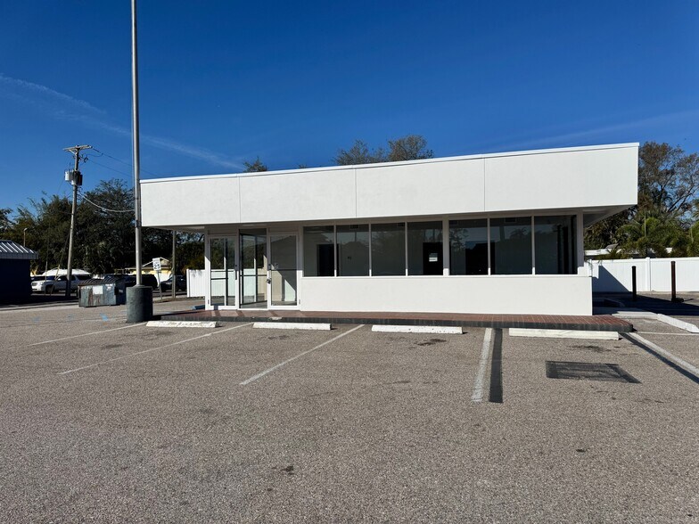 Primary Photo Of 3307 S Dale Mabry Hwy, Tampa Freestanding For Lease