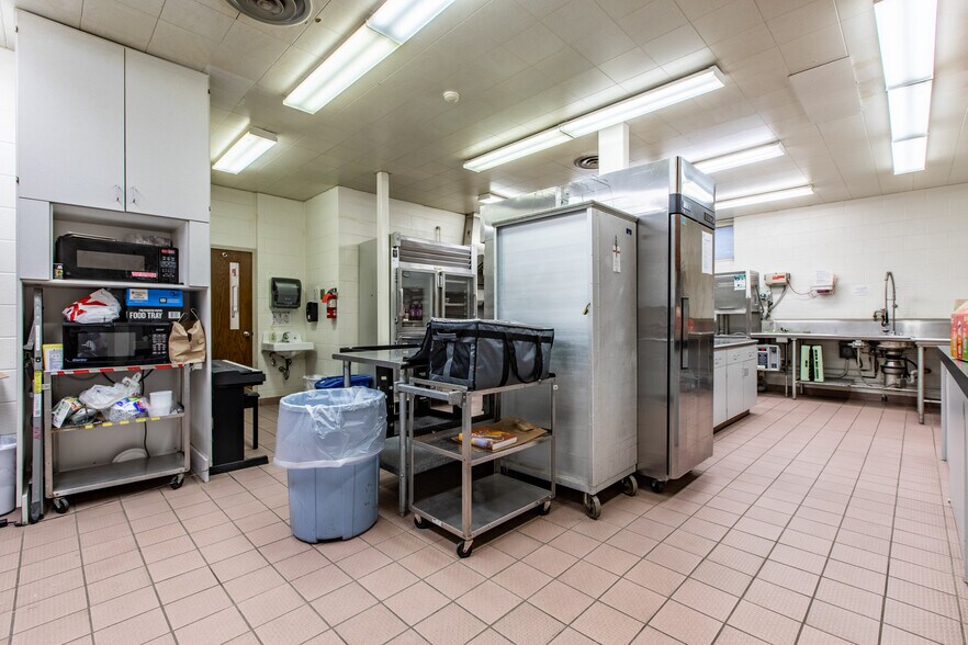 More Photos Of 974 Skyline Dr SW, Rochester Religious Facility For Lease