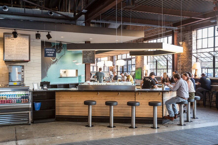 More Photos Of 500 E Davie St, Raleigh Restaurant For Lease