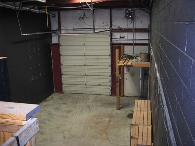 More Photos Of 1364 London Bridge Rd, Virginia Beach Light Manufacturing For Lease