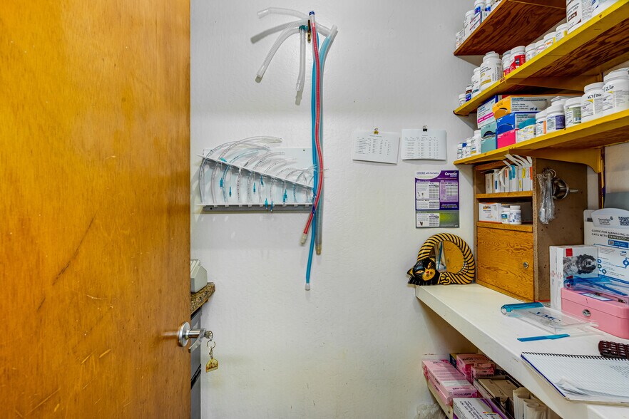 More Photos Of 20080 Arnold Dr, Sonoma Office For Sale