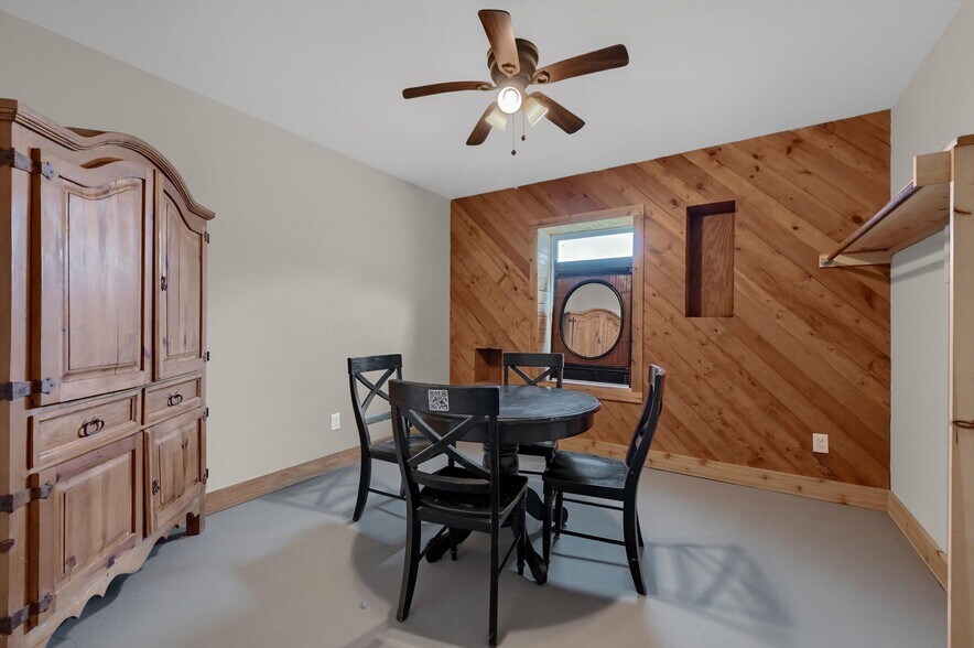 More Photos Of 9517 Collinsville fwy, Collinsville Industrial For Sale