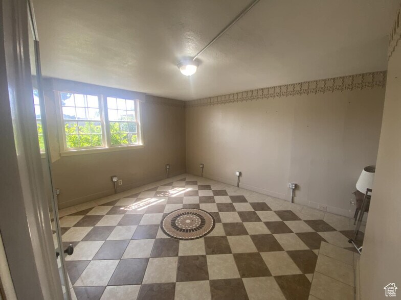 More Photos Of 235 W Main St, Vernal Office For Sale