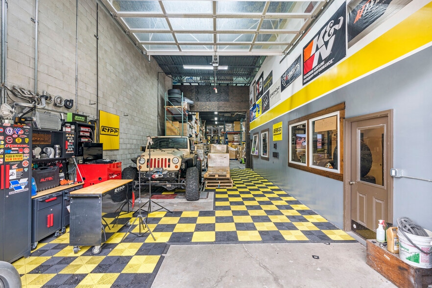 More Photos Of 574 Industrial Loop, Staten Island Warehouse For Sale