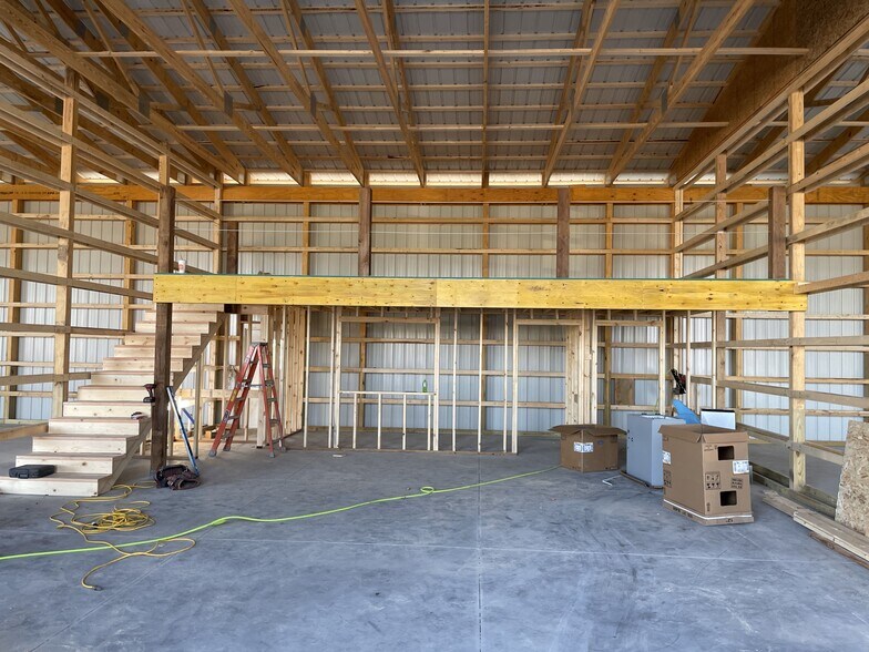 More Photos Of 900 W 25th St, South Sioux City Warehouse For Lease