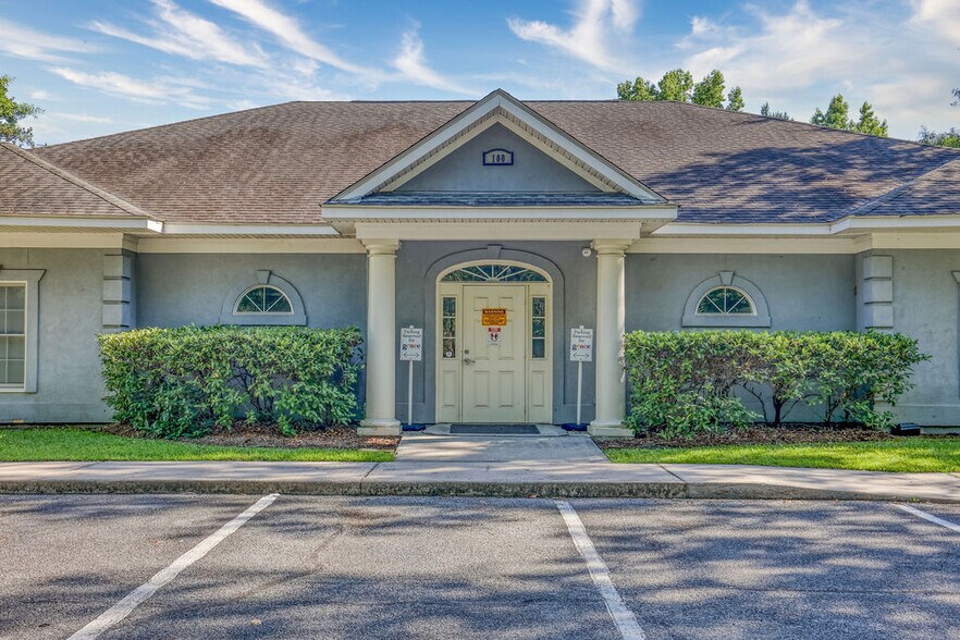 More Photos Of 1481 Dean Forest Rd, Savannah Medical For Lease
