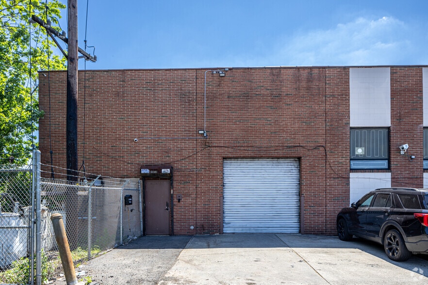 More Photos Of 1101-1113 Jefferson Ave, Elizabeth Warehouse For Lease