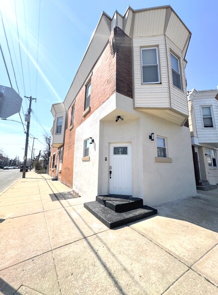 More Photos Of 1500 W Loudon St, Philadelphia Office Residential For Lease