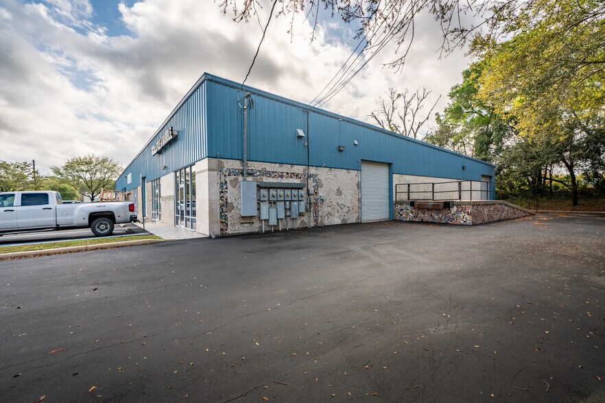 More Photos Of 2500 NW 6th St, Ocala Distribution For Lease