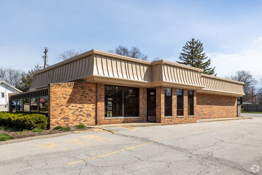 Primary Photo Of 4105 SW 9th St, Des Moines Fast Food For Sale