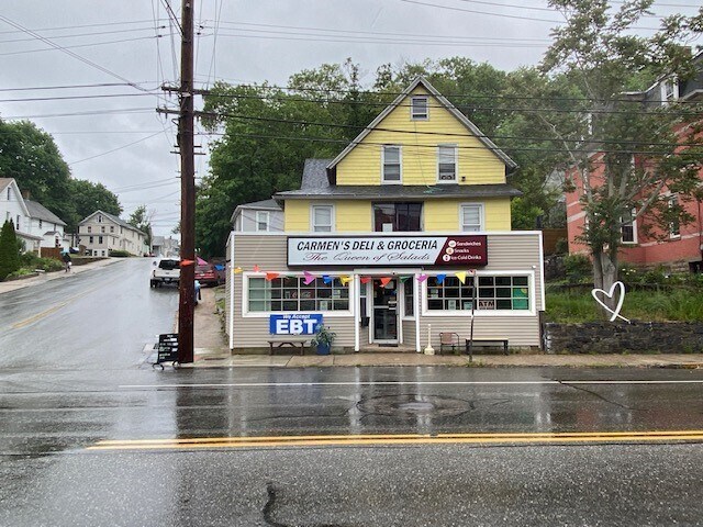More Photos Of 122 N Main St, Norwich Storefront Retail Residential For Lease