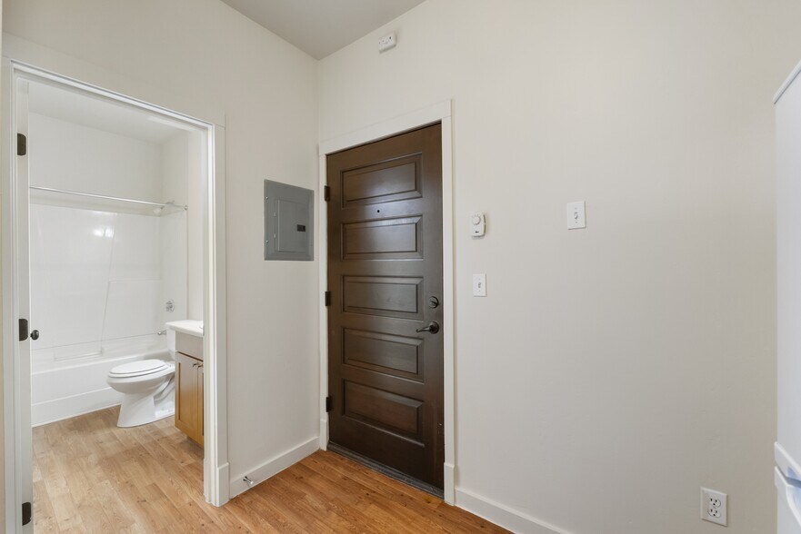 More Photos Of 668 S King St, Seattle Apartments For Lease