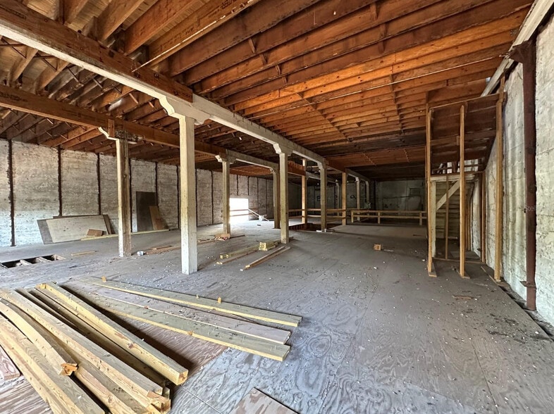 More Photos Of 1007 N Franklin St, Tampa Storefront For Sale