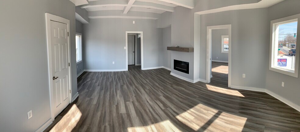 More Photos Of 200 Main St, Laurel Medical For Lease