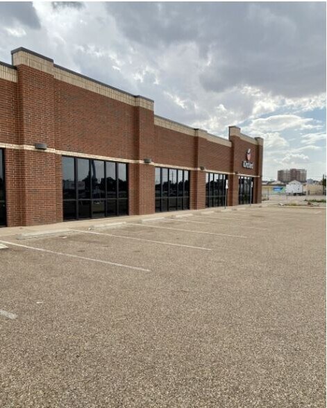 More Photos Of 1923 4th St, Lubbock Unknown For Lease