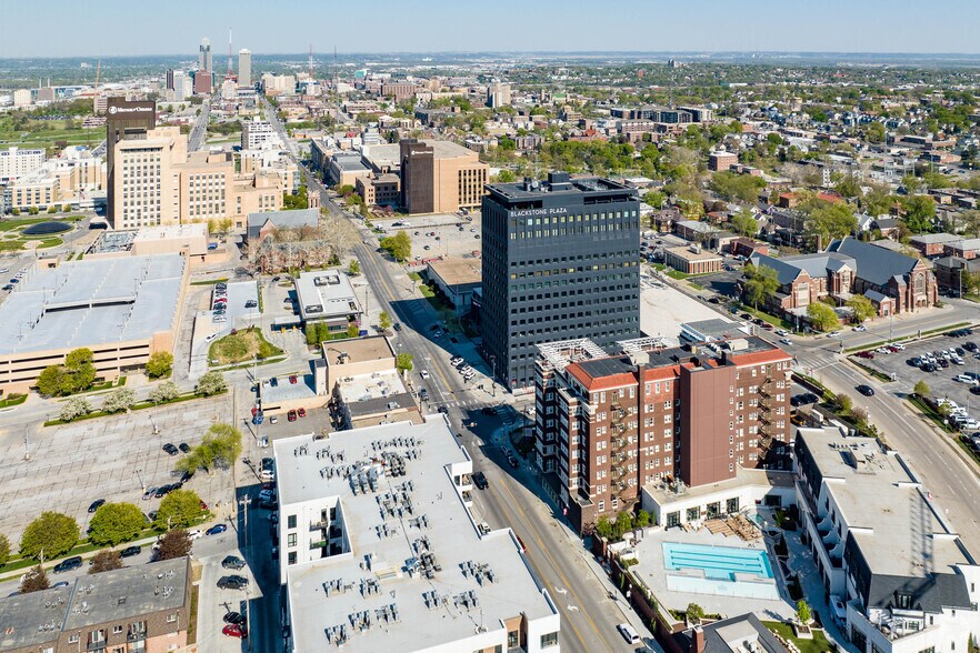 More Photos Of 3555 Farnam, Omaha Office For Lease