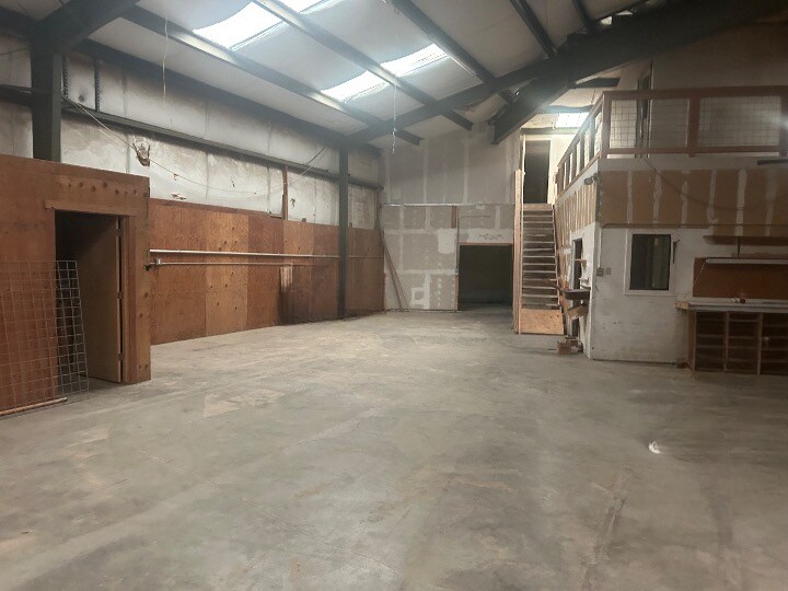 More Photos Of 57 Barham Ave, Santa Rosa Warehouse For Lease