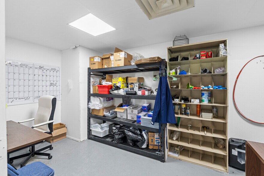 More Photos Of 9772 FM 1696 Rd, Bedias Storefront For Sale