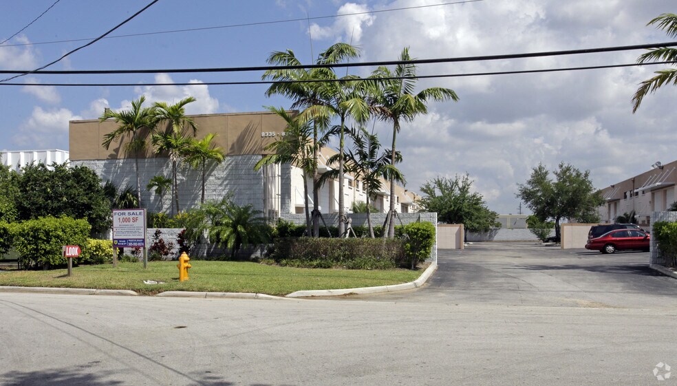 More Photos Of 8335-8349 NW 64th St, Miami Light Distribution For Sale