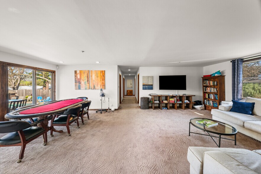 More Photos Of 8 Circle Rd, San Rafael Specialty For Sale