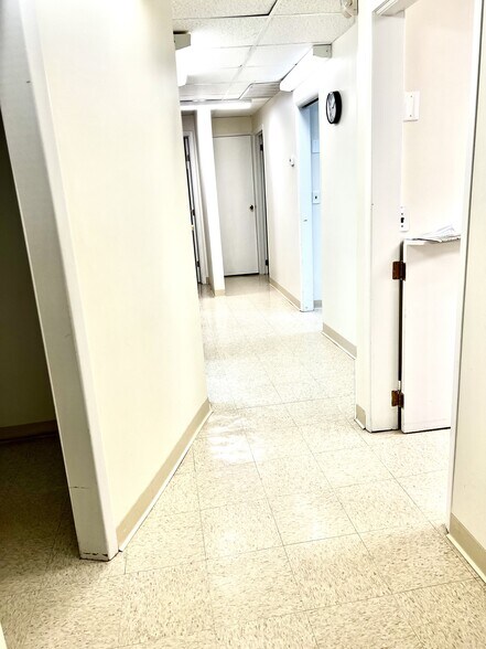 More Photos Of 116 Broadway, Amityville Office For Lease