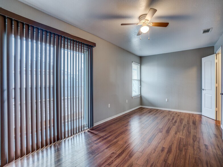 More Photos Of 1221 N Britain Rd, Irving Multifamily For Sale
