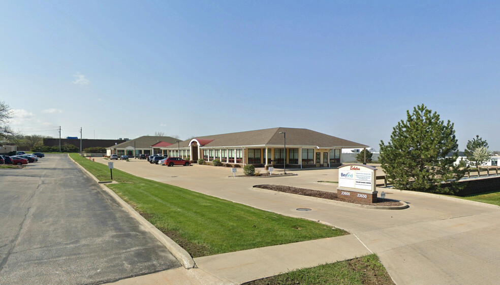 Primary Photo Of 23600 Commerce Park, Beachwood Medical For Lease