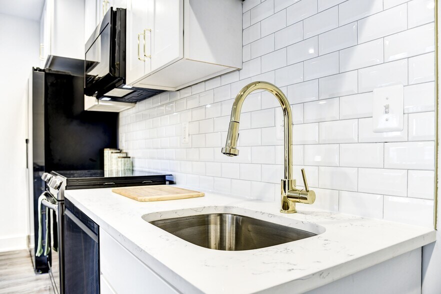 More Photos Of 1122 Bladensburg Rd NE, Washington Apartments For Sale