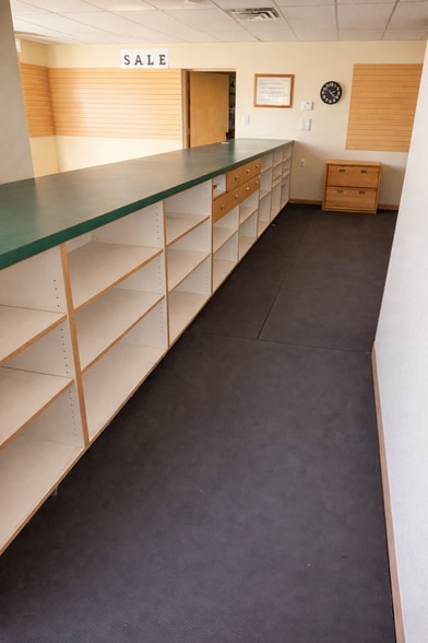 More Photos Of 239 N 9th St, Montrose Specialty For Lease