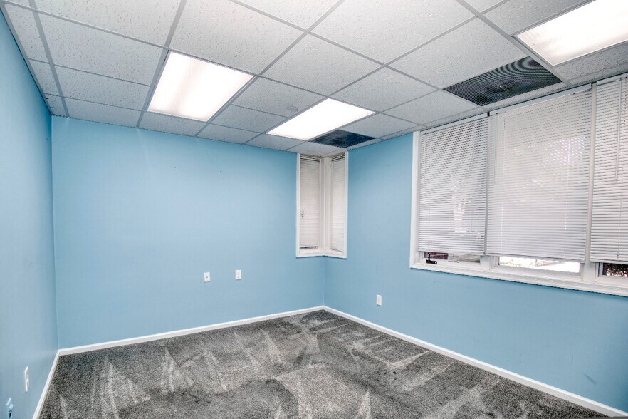 More Photos Of 7151 Richmond Rd, Williamsburg Medical For Lease