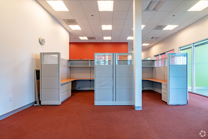 More Photos Of 880 Parkview Dr N, El Segundo Office For Sale